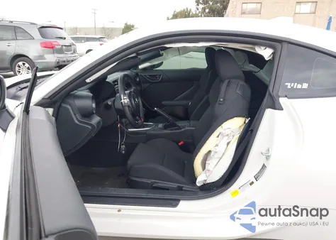 2023 Toyota Gr86 из США, поврежденный, VIN JF1ZNBB19P9751894